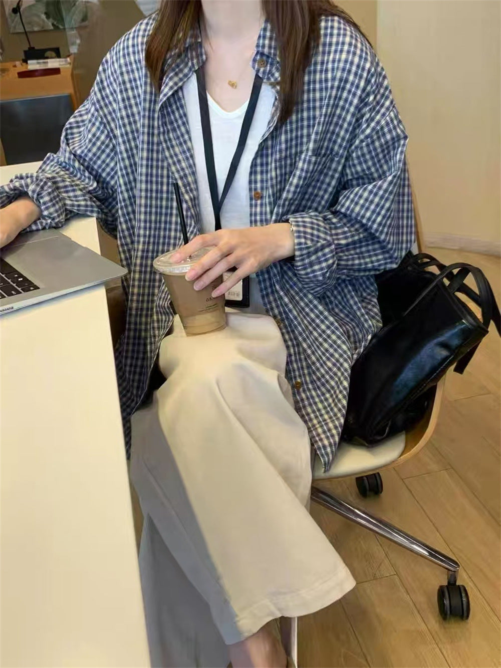 TP020 复古蓝色长袖格子衬衫