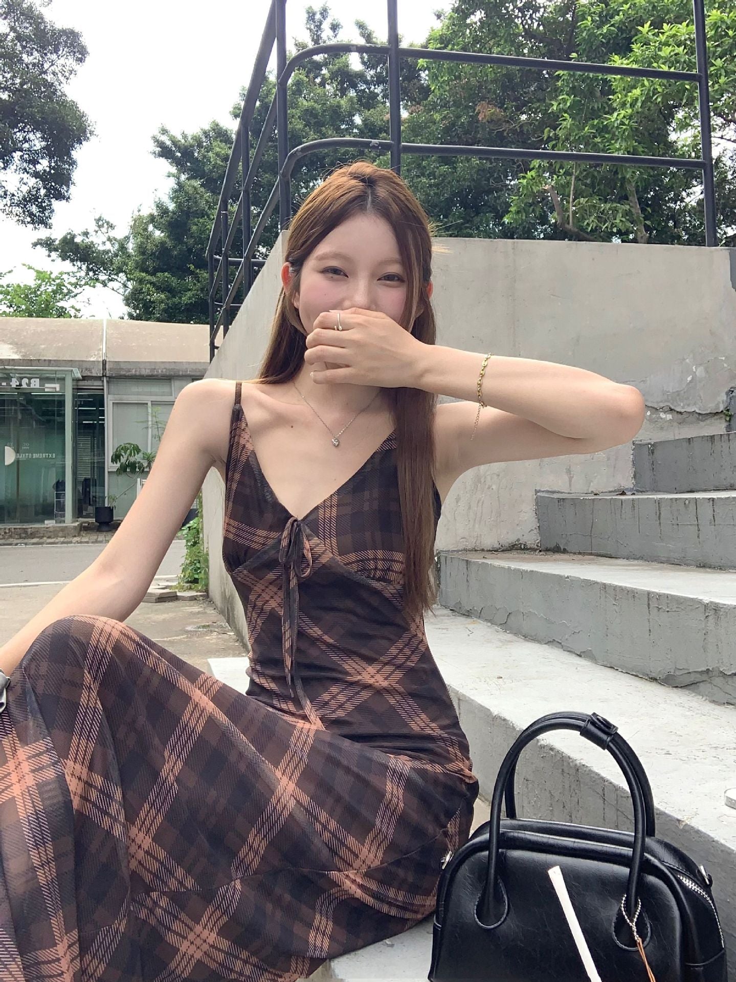 DS011 设计感复古菱格网纱吊带连衣裙