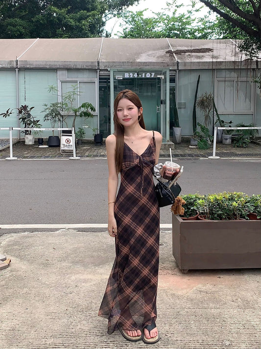 DS011 设计感复古菱格网纱吊带连衣裙