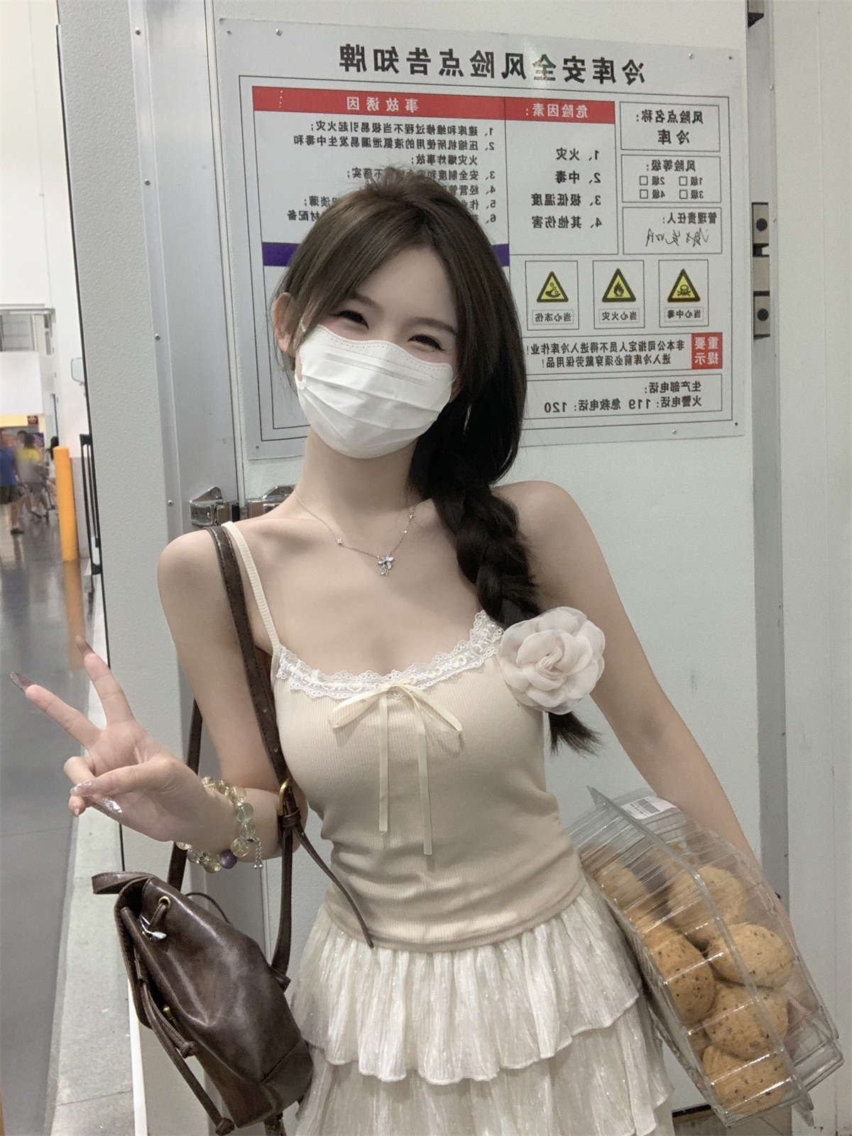 TB012 带胸垫吊带女蕾丝花边吊带